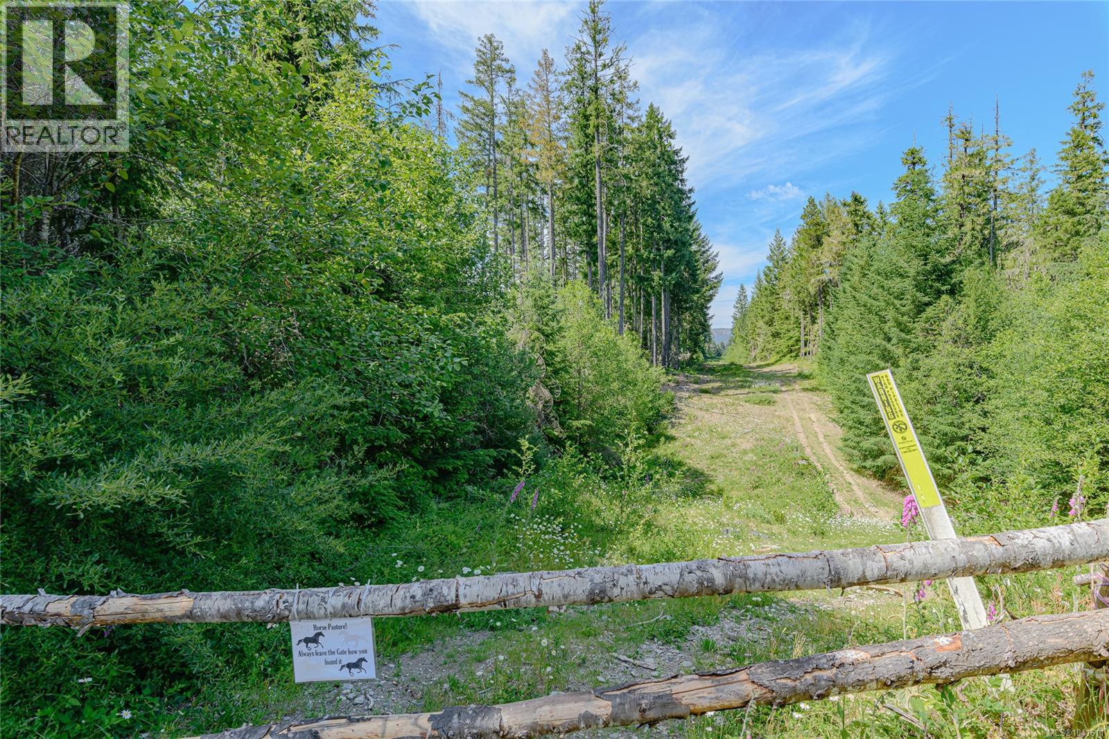 1890 Sooke Lake (Off) Rd - 98