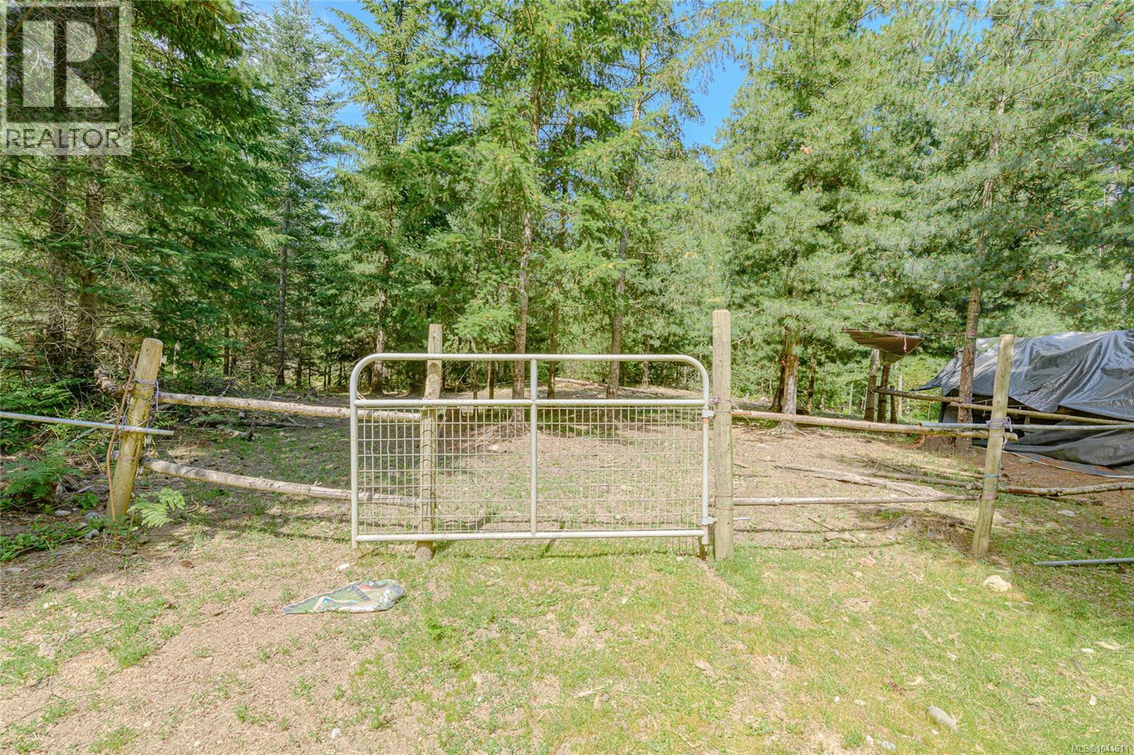 1890 Sooke Lake (Off) Rd - 72