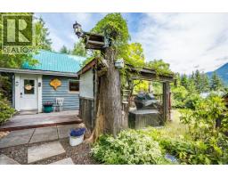 5529 Highway 31, Mirror Lake, BC V0G1M0 Photo 35