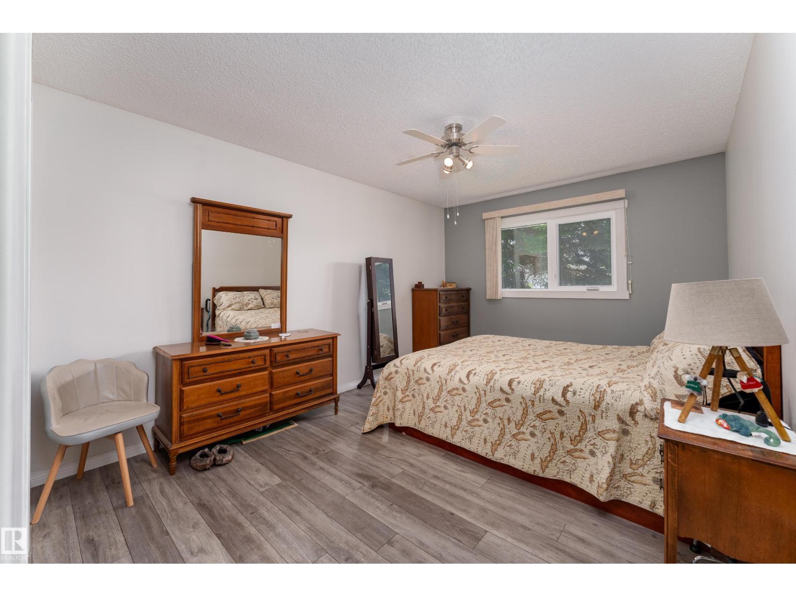 #2 1650 42 ST NW - 17