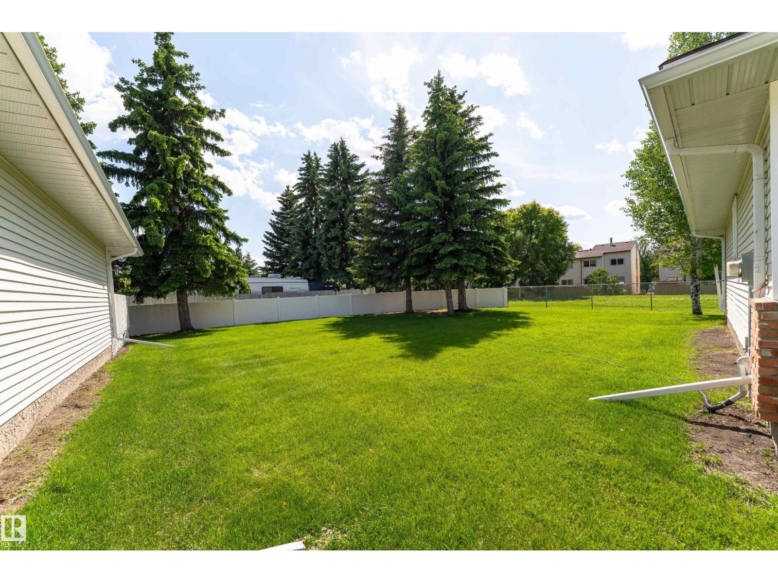 #2 1650 42 ST NW - 33