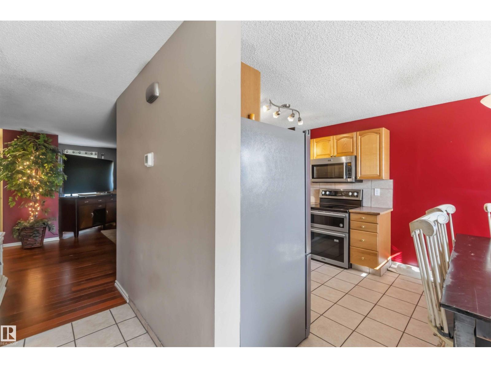 14121 23 ST NW - 8