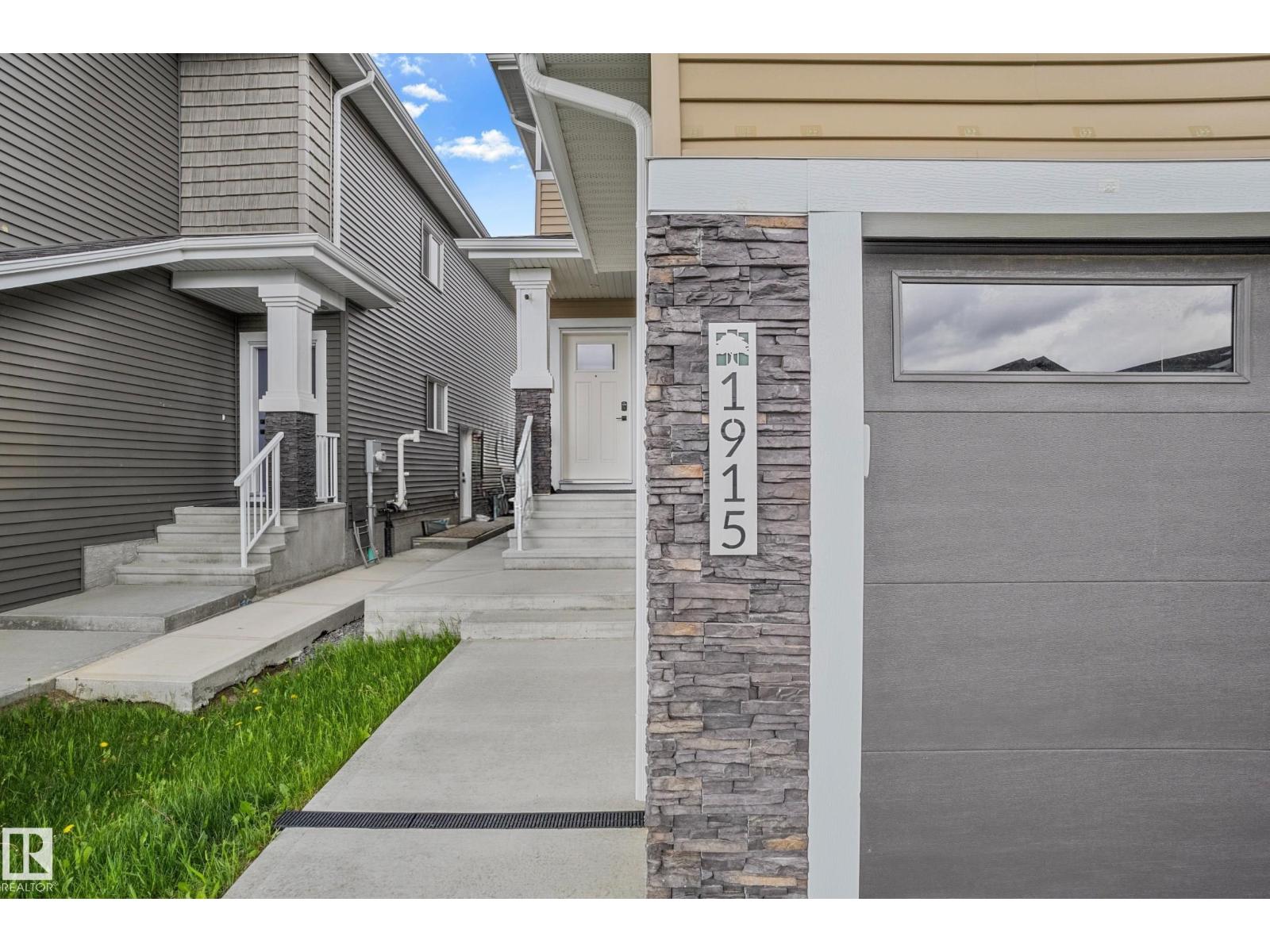 1915 164 ST SW - 3