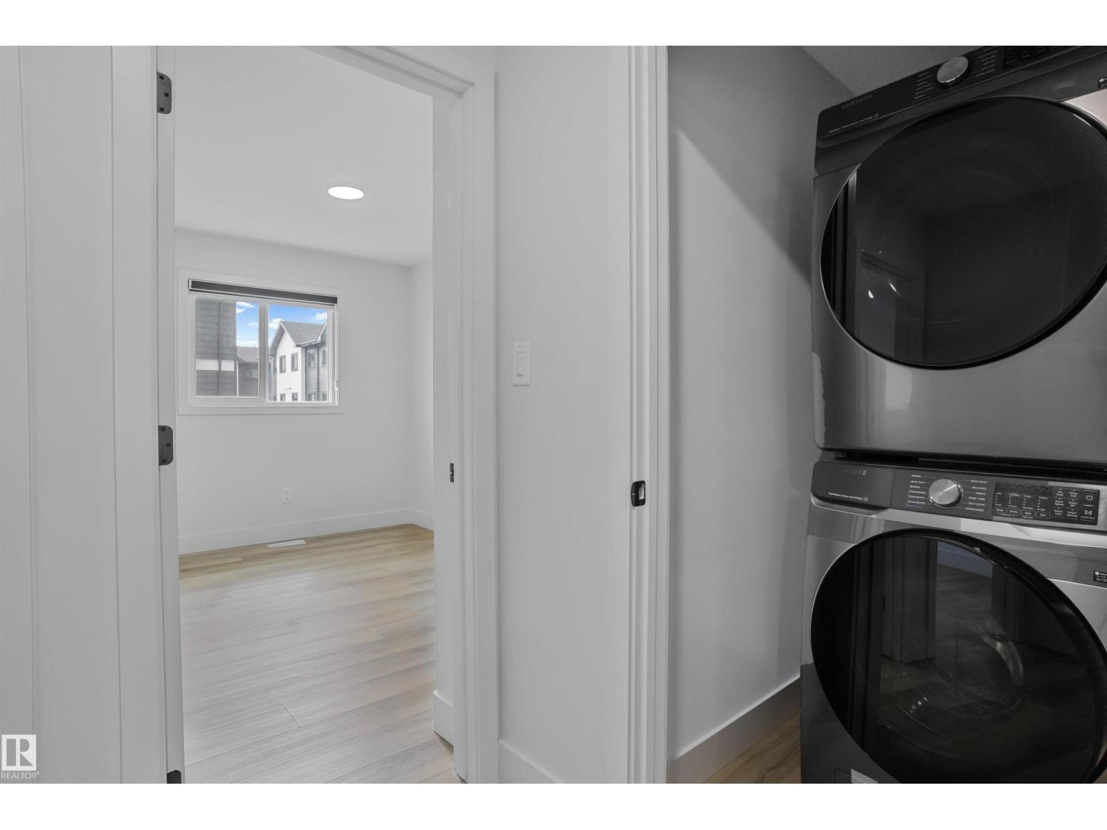 1915 164 ST SW - 32