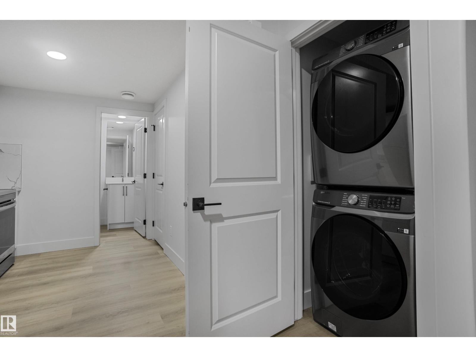 1915 164 ST SW - 40