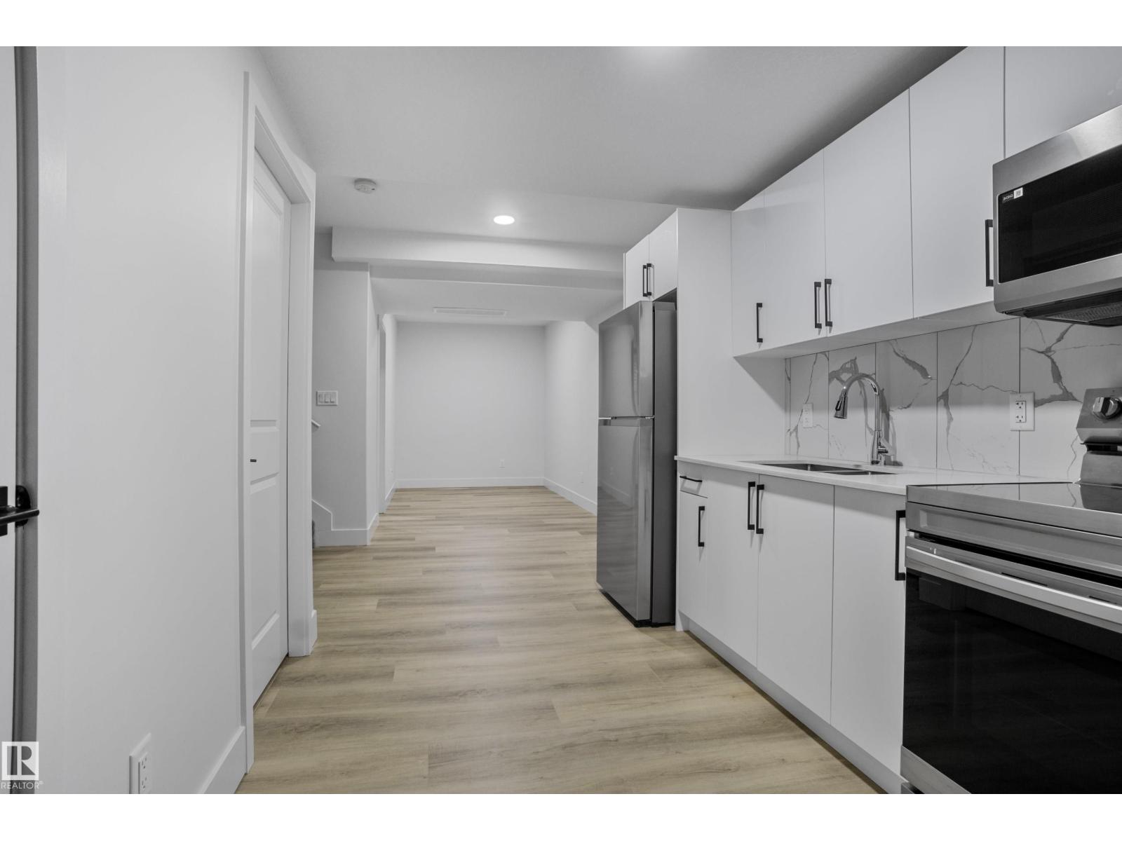 1915 164 ST SW - 43