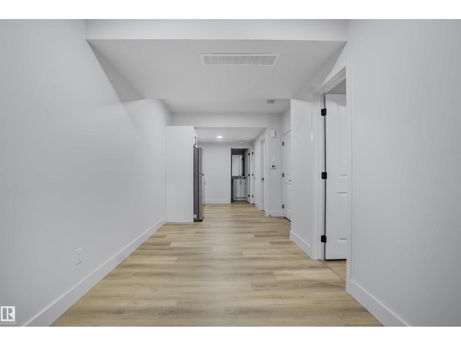1915 164 ST SW - 44