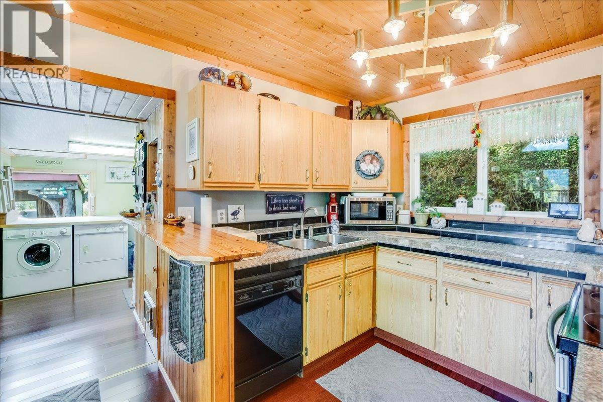 5529 Highway 31 - 51