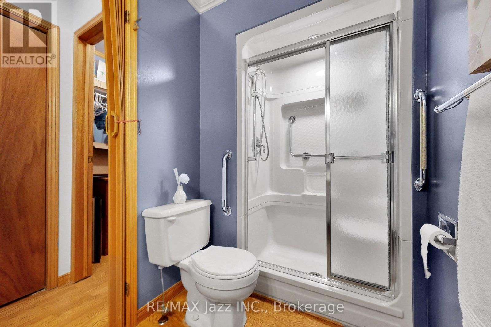 #4 234 WATER STREET - 28