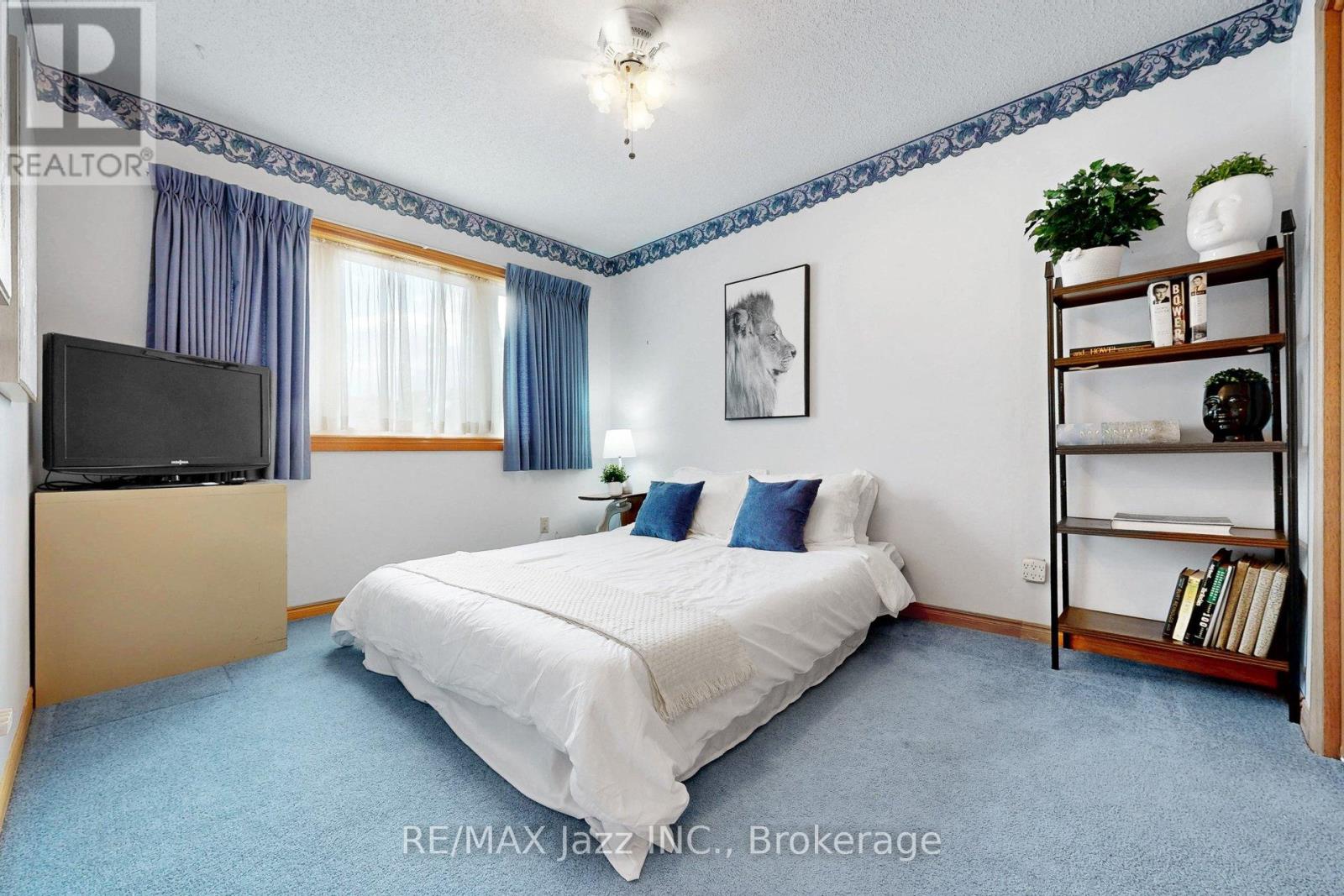 #4 234 WATER STREET - 31