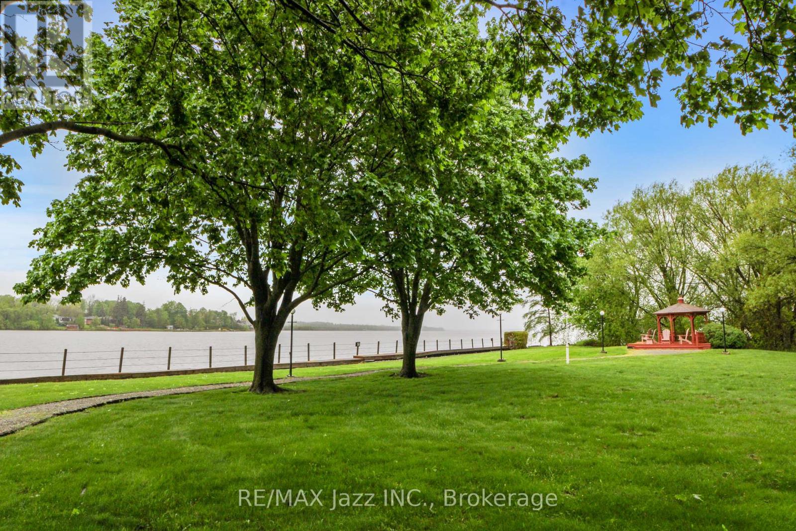 #4 234 WATER STREET - 39