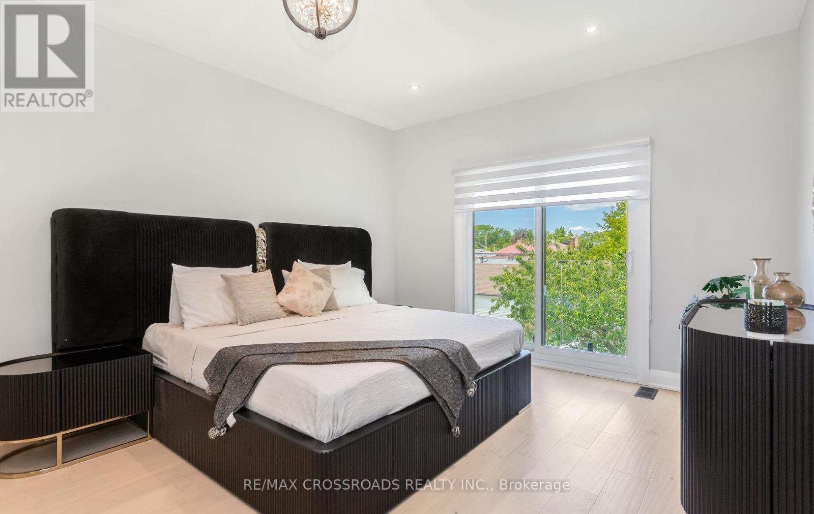 10 HAMSTEAD AVENUE - 16