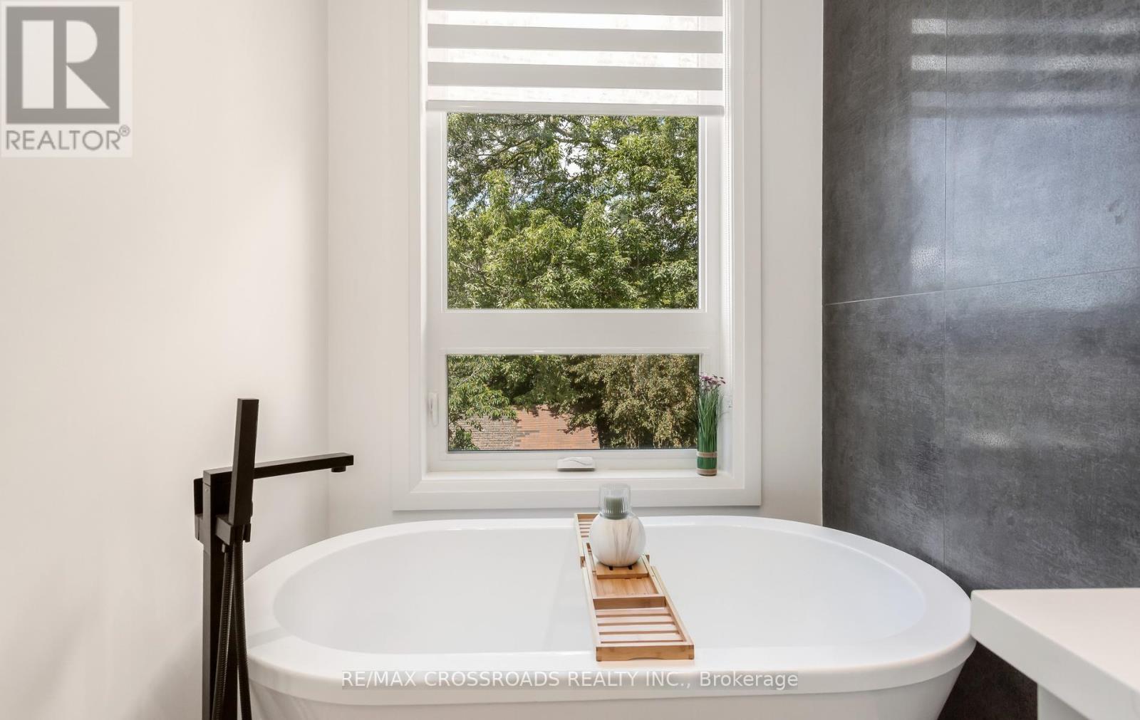 10 HAMSTEAD AVENUE - 19