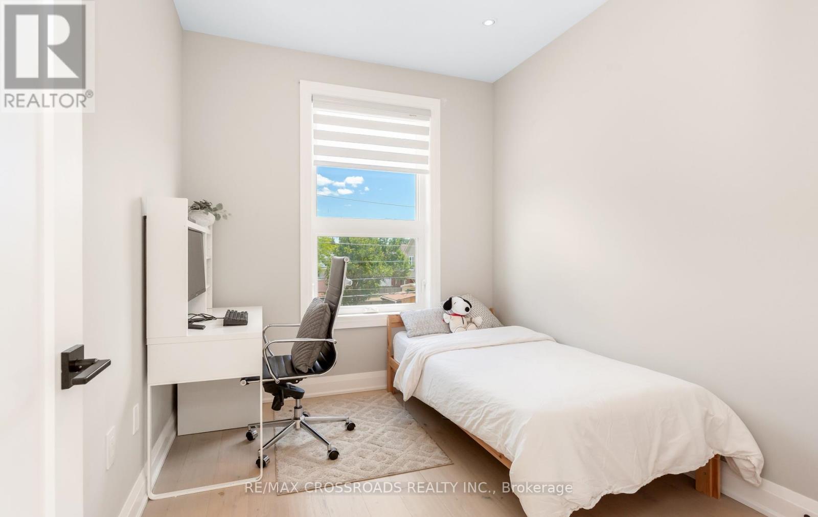 10 HAMSTEAD AVENUE - 28