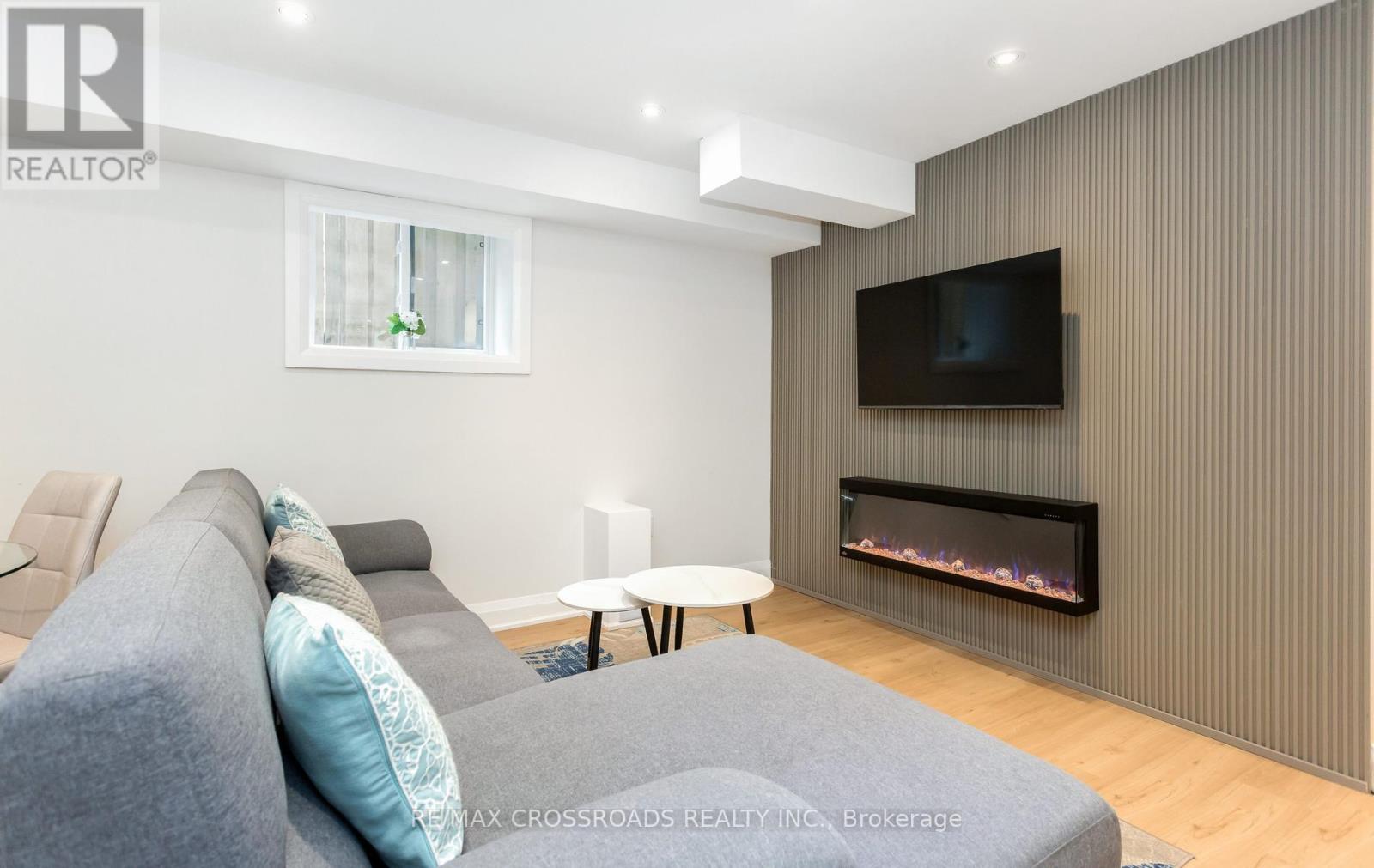 10 HAMSTEAD AVENUE - 34