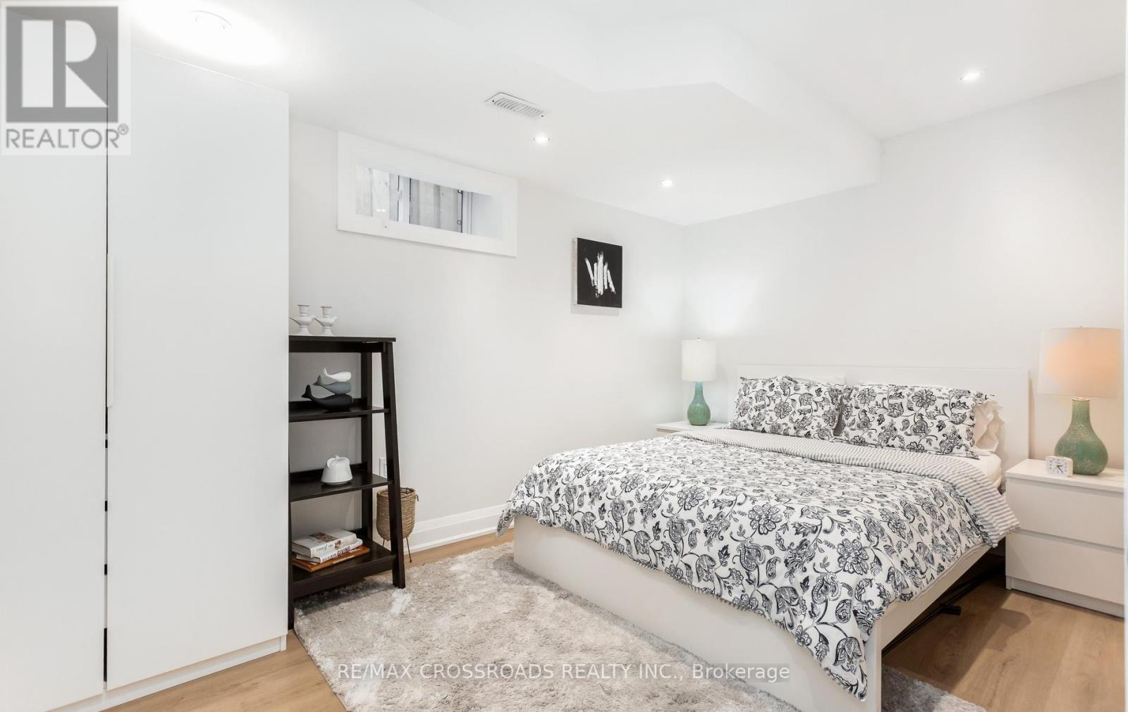 10 HAMSTEAD AVENUE - 38