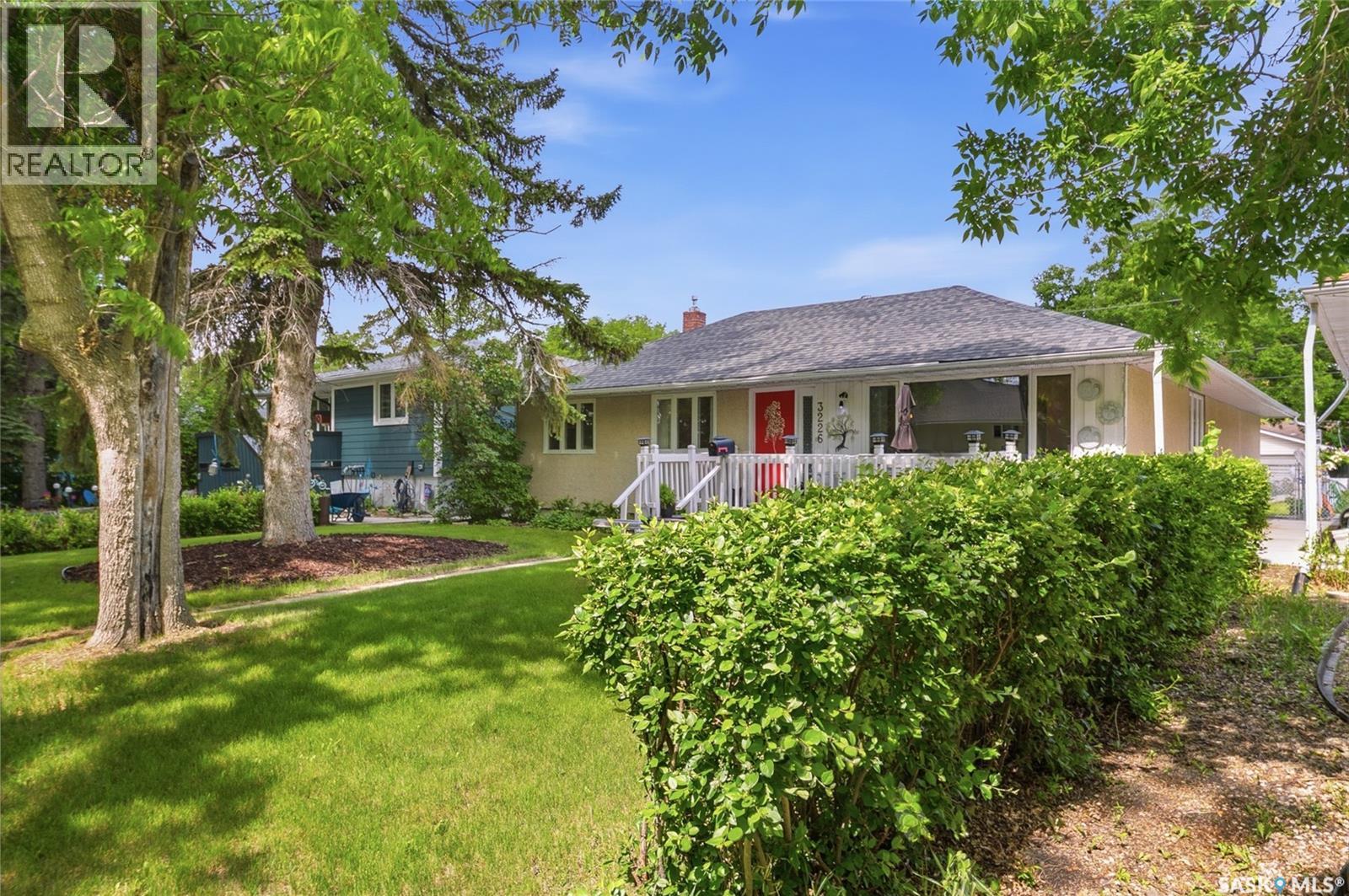 3226 Whitmore AVENUE - 36