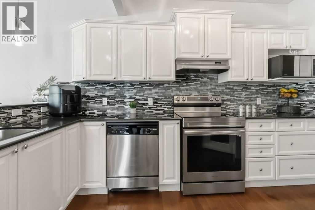 156 Silverado Range Close SW — photo 9