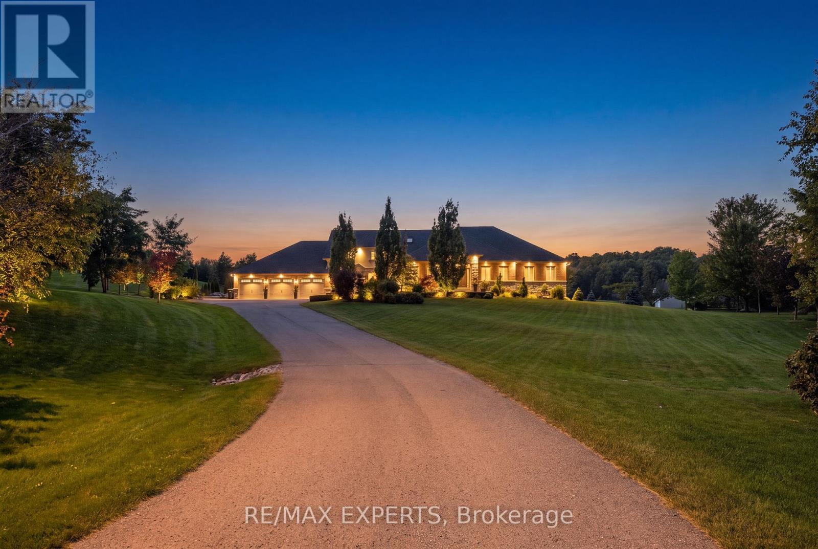 4 WOODLOT COURT - 1