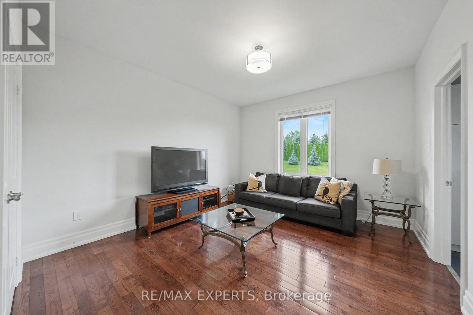 4 WOODLOT COURT - 19
