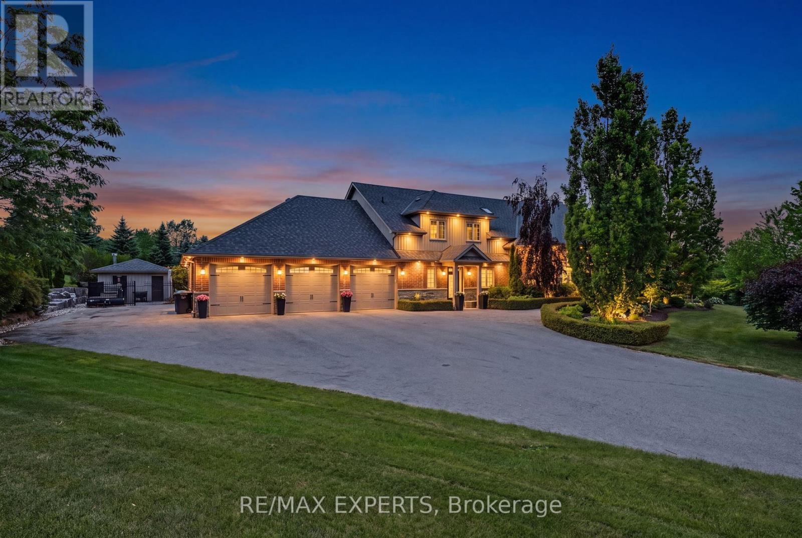4 WOODLOT COURT - 2