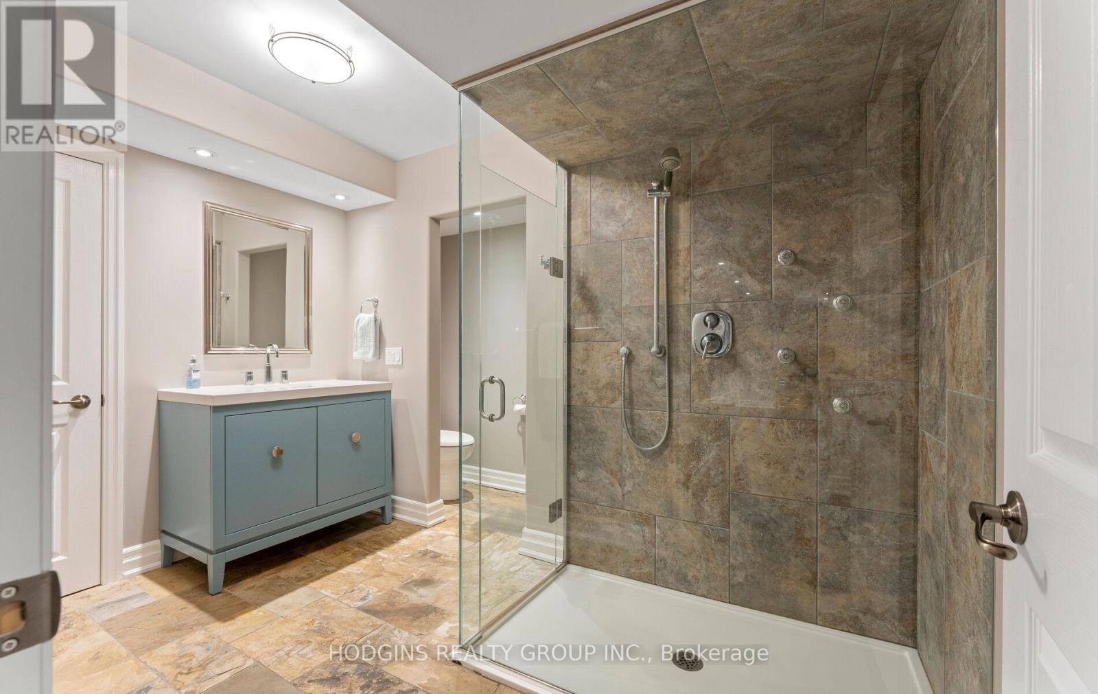 785 CANYON STREET - 34