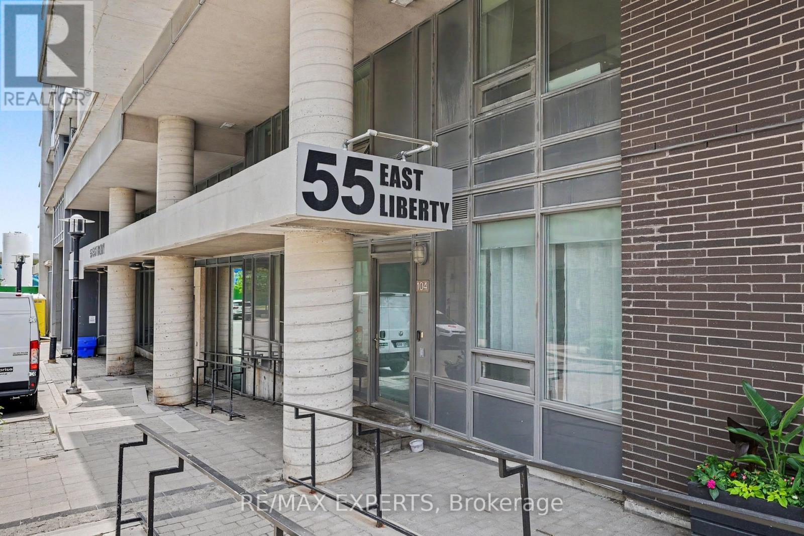 #715 55 EAST LIBERTY STREET - 45