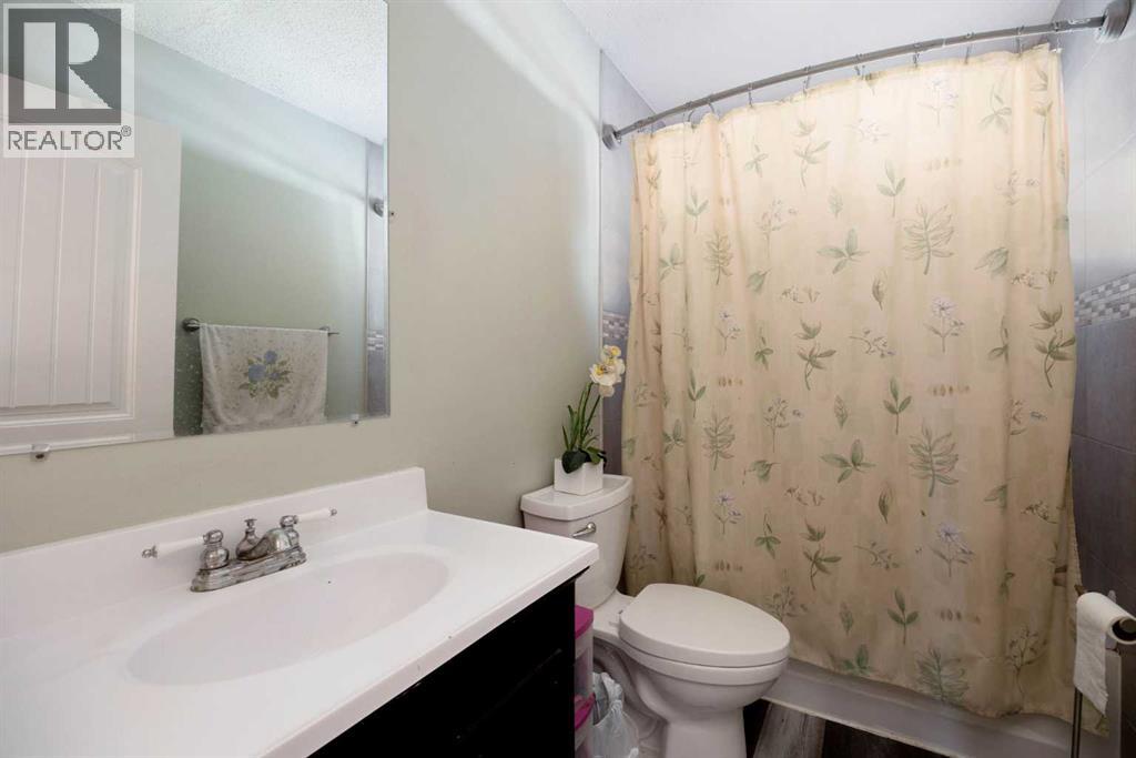 34 Biggs Avenue - 12