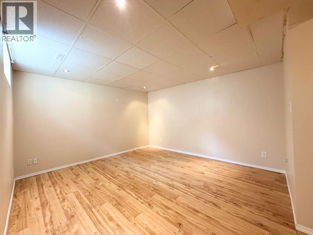 9622 123 Avenue — photo 23