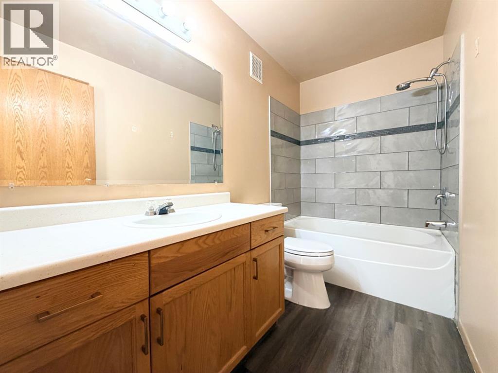 9622 123 Avenue — photo 15