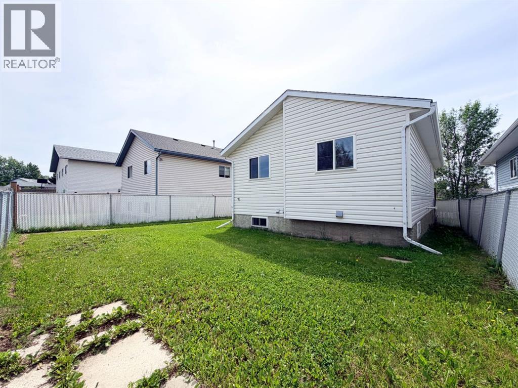 9622 123 Avenue — photo 39