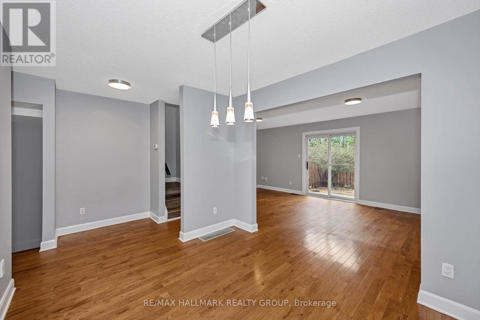 3 Bed, 2 Bath House for Sale in Ottawa – 69 – 820 CAHILL DRIVE W, Ottawa – MLS# X13496296 - Image 12