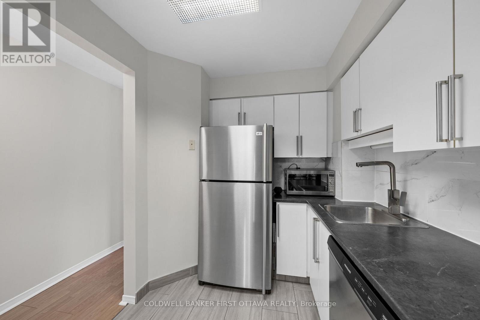 386 BRISTON PRIVATE - 10