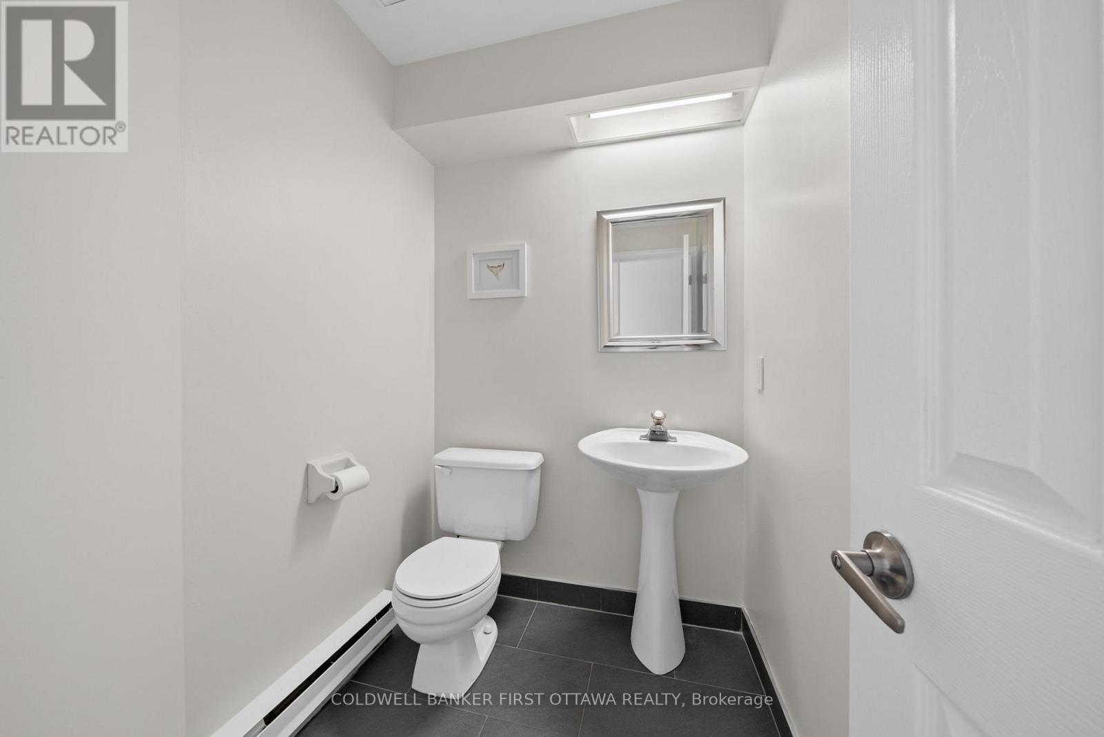 386 BRISTON PRIVATE - 6
