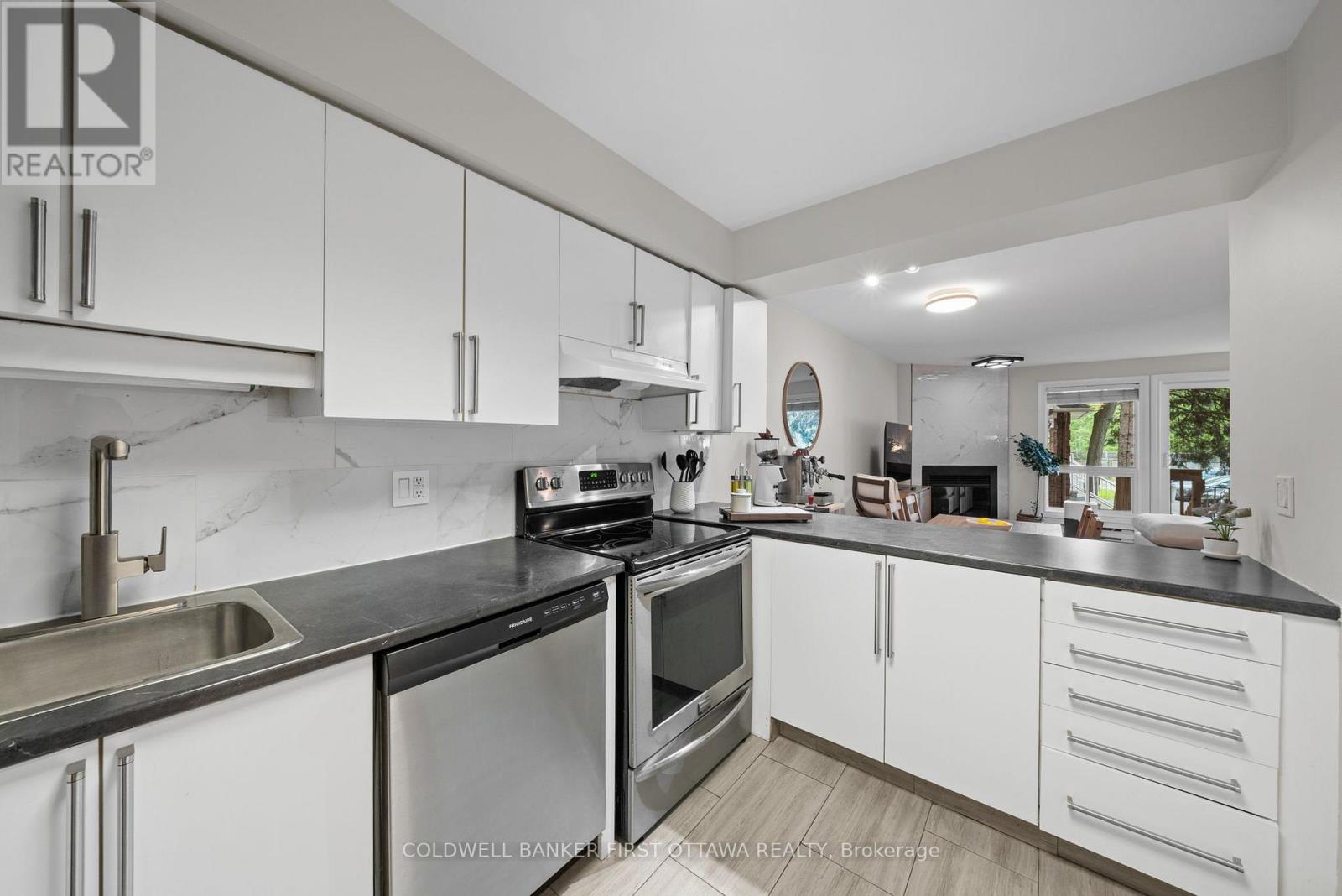 386 BRISTON PRIVATE - 8