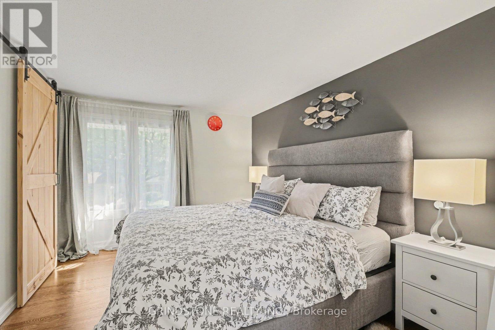 5 Bed, 2 Bath House for Sale in Ottawa – 20 LAVINA CRESCENT, Ottawa – MLS# X13496364 - Image 17