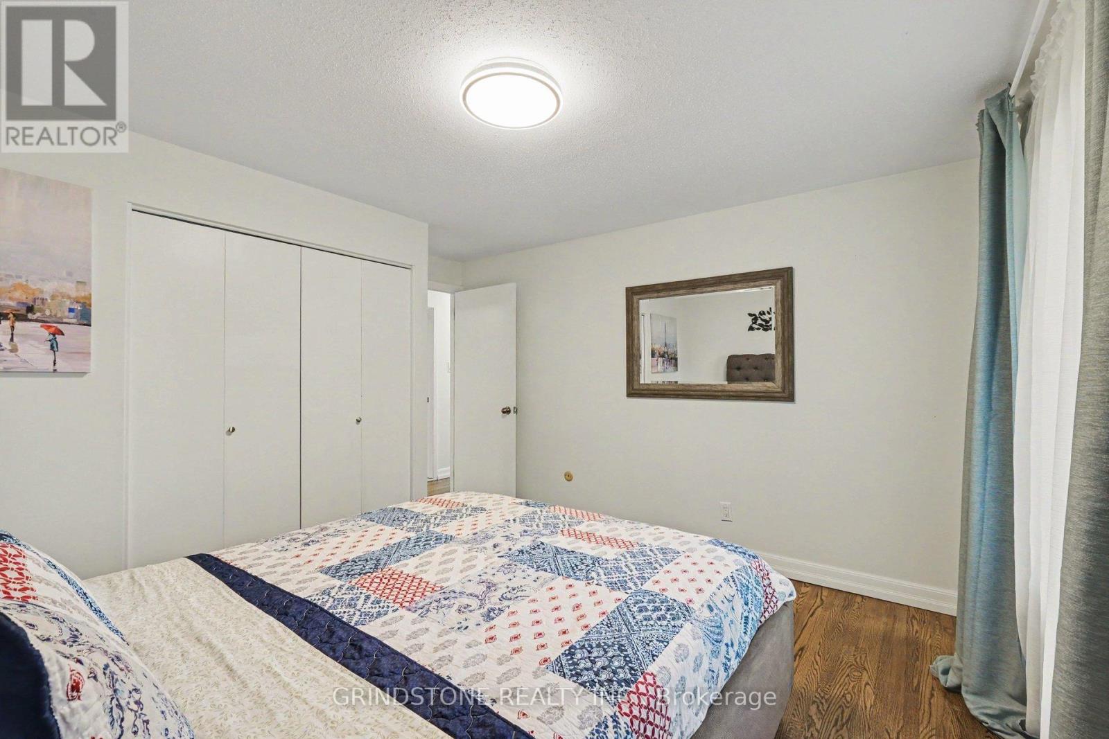 5 Bed, 2 Bath House for Sale in Ottawa – 20 LAVINA CRESCENT, Ottawa – MLS# X13496364 - Image 22