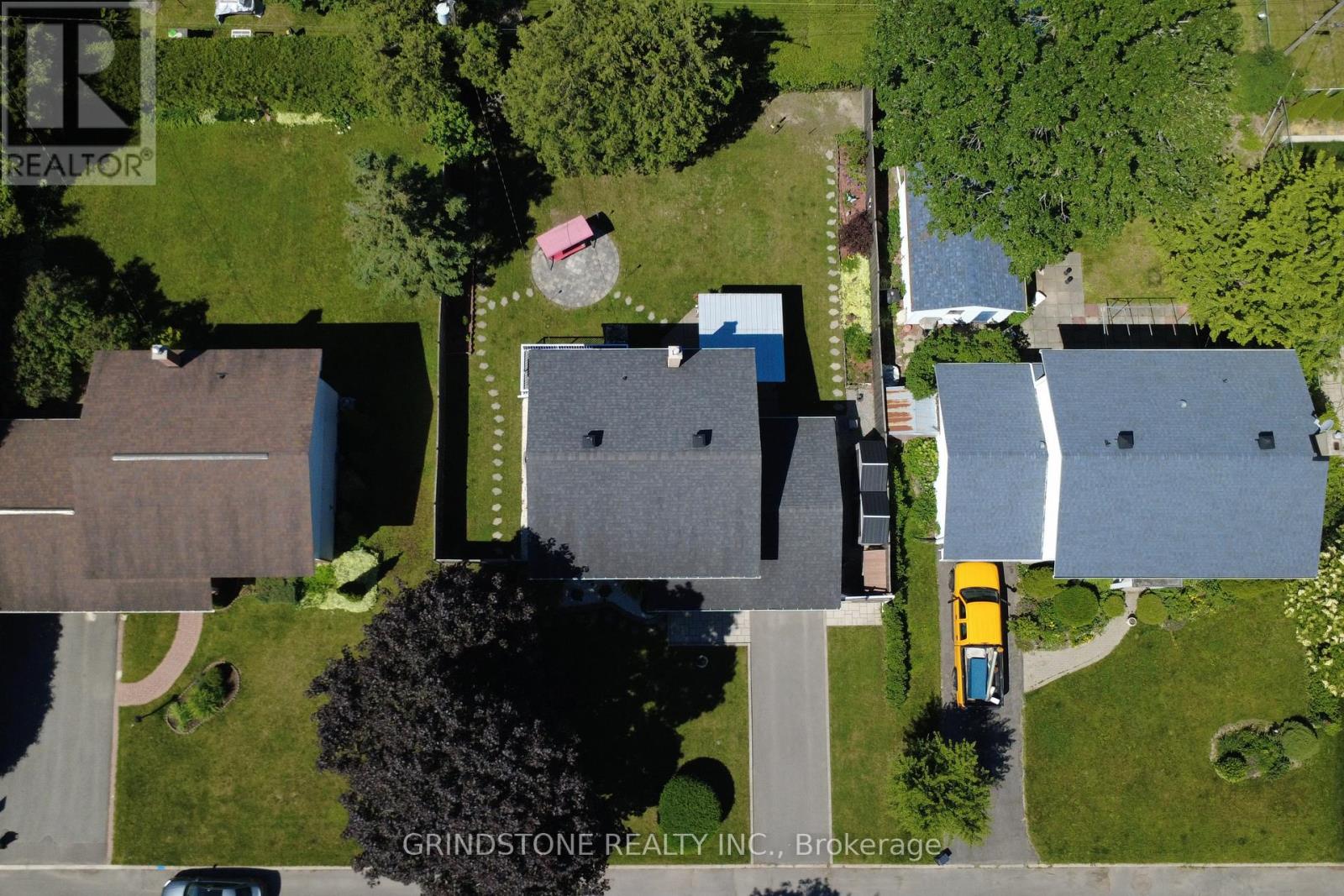 5 Bed, 2 Bath House for Sale in Ottawa – 20 LAVINA CRESCENT, Ottawa – MLS# X13496364 - Image 40