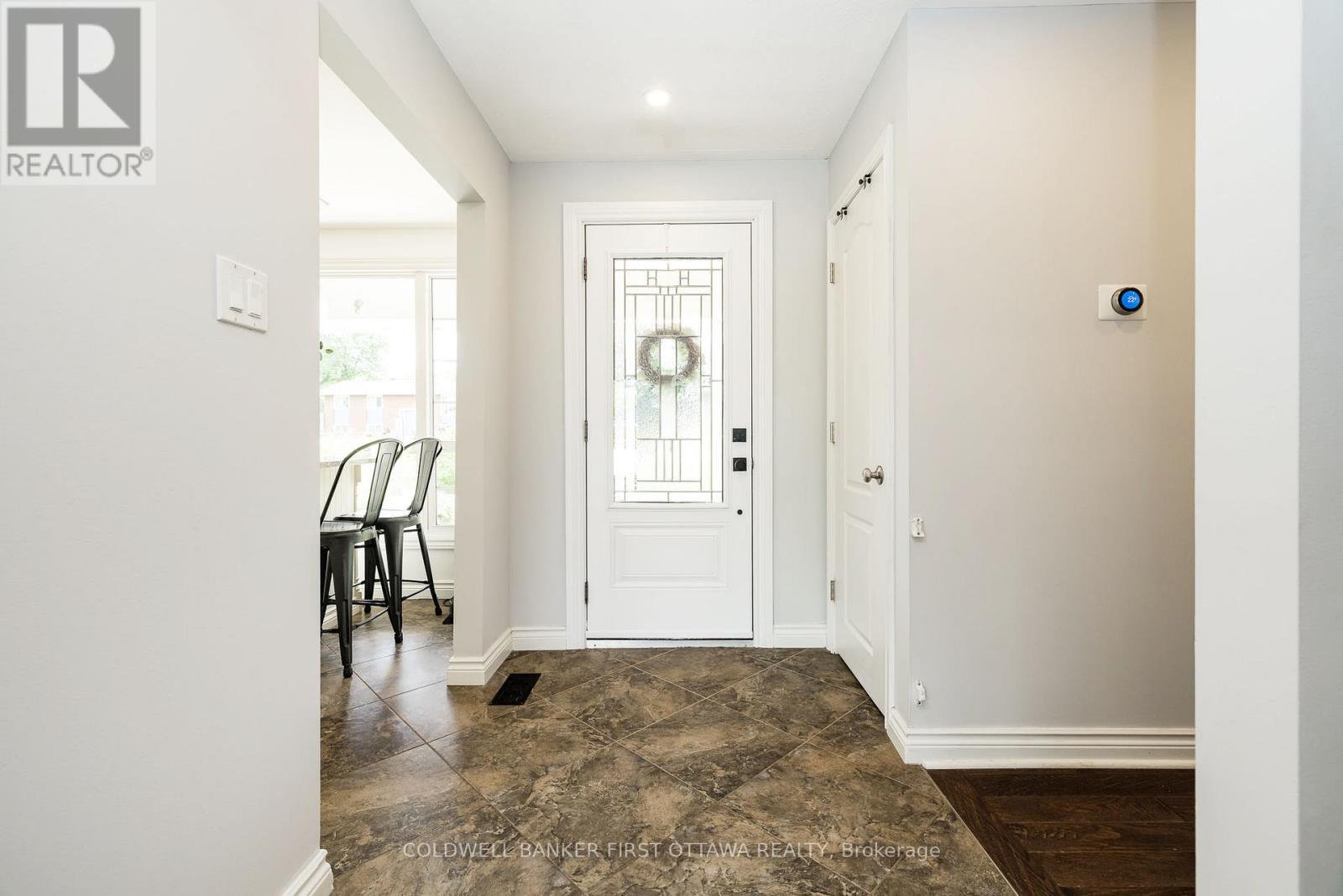 4 Bed, 2 Bath House for Sale in Ottawa – 174 LLOYDALEX CRESCENT, Ottawa – MLS# X13496392 - Image 8