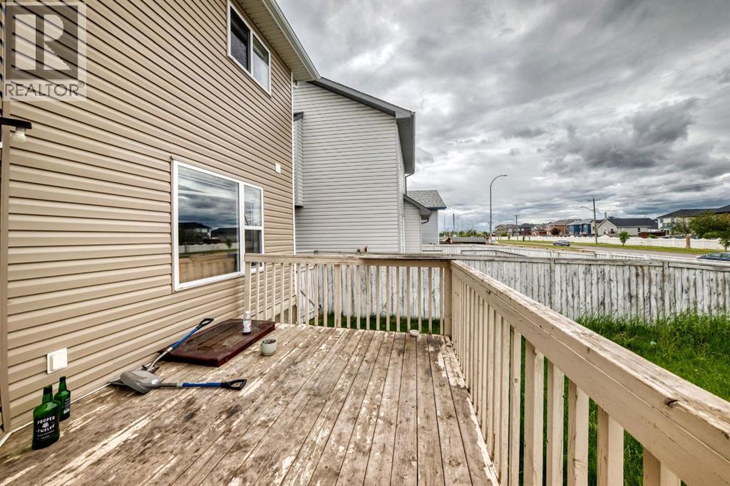 145 Martinvalley Crescent NE — photo 18