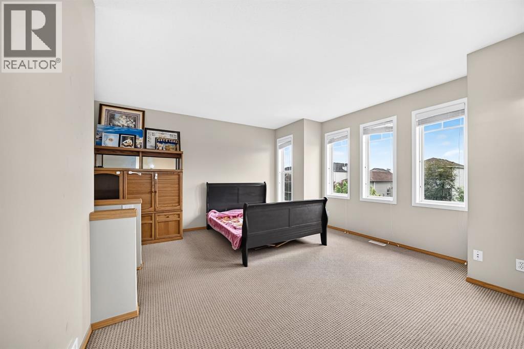 145 Martinvalley Crescent NE — photo 32
