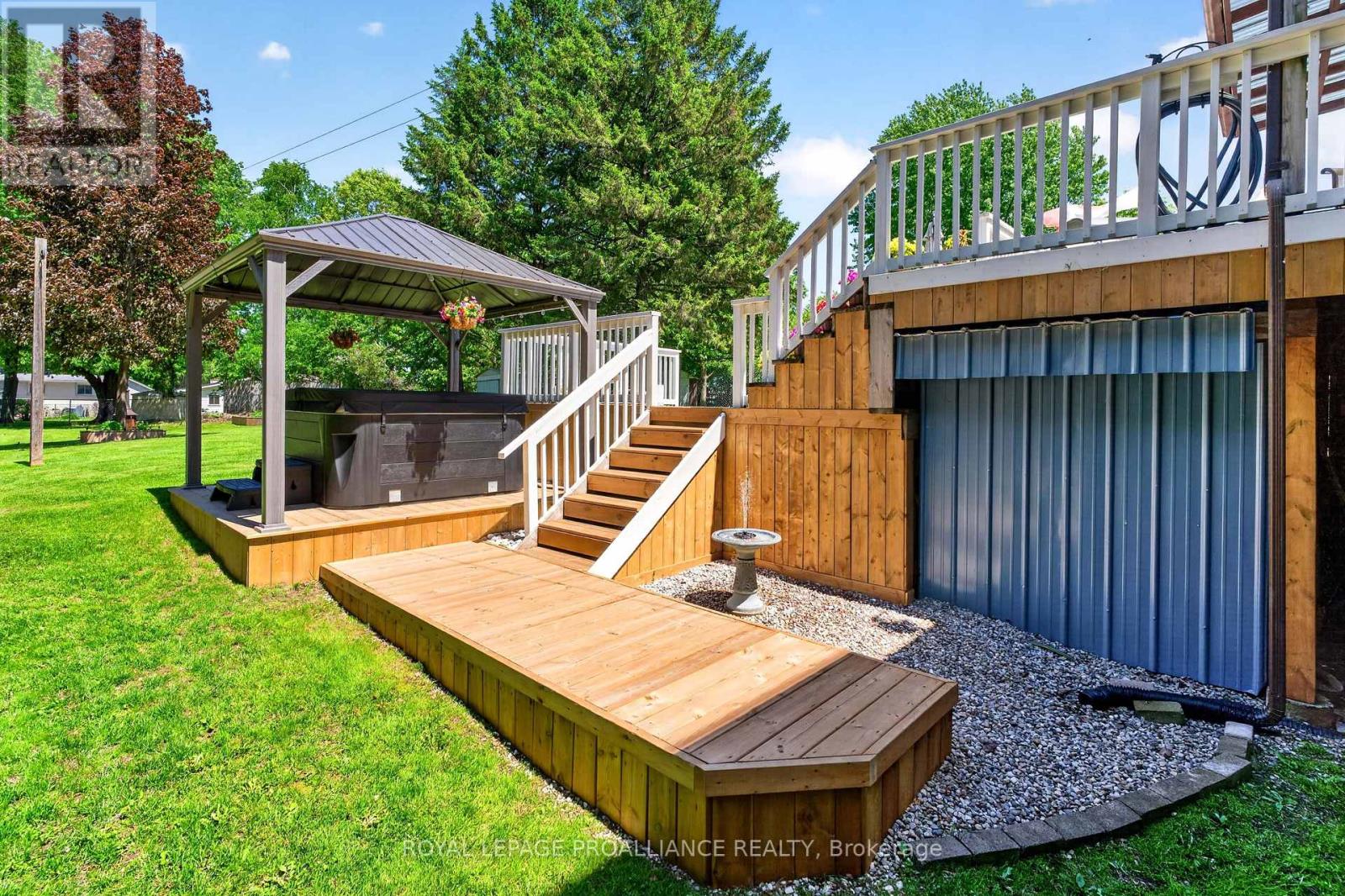 393 STEWART BOULEVARD - 31