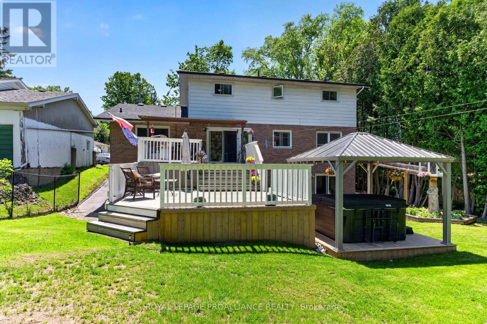 393 STEWART BOULEVARD - 34