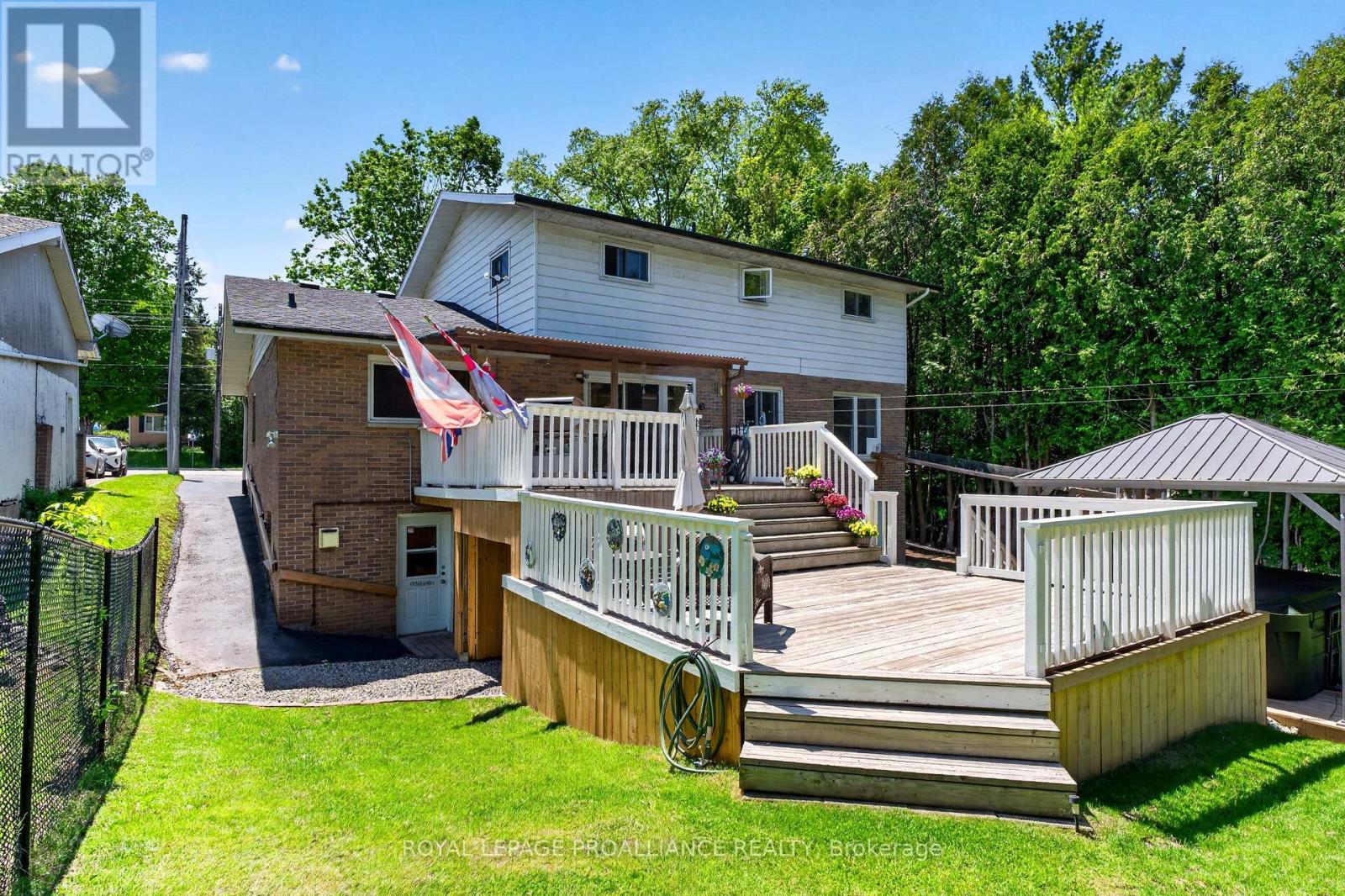 393 STEWART BOULEVARD - 35