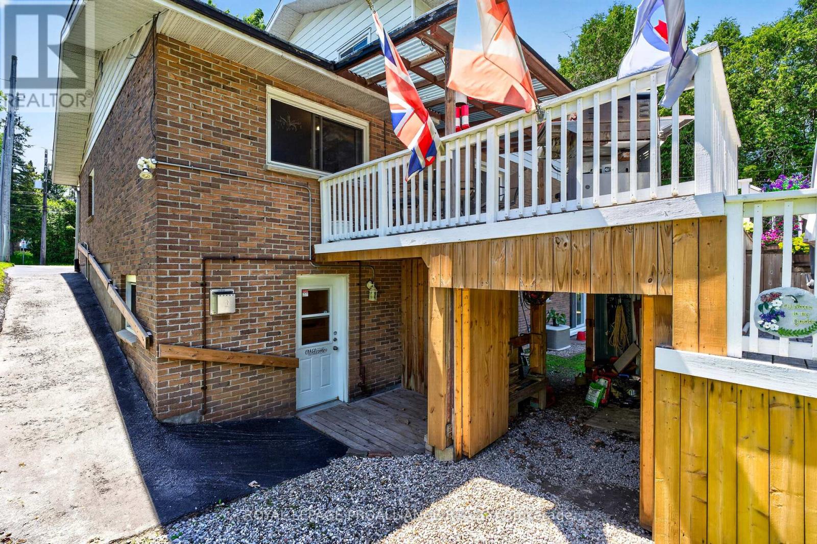 393 STEWART BOULEVARD - 37