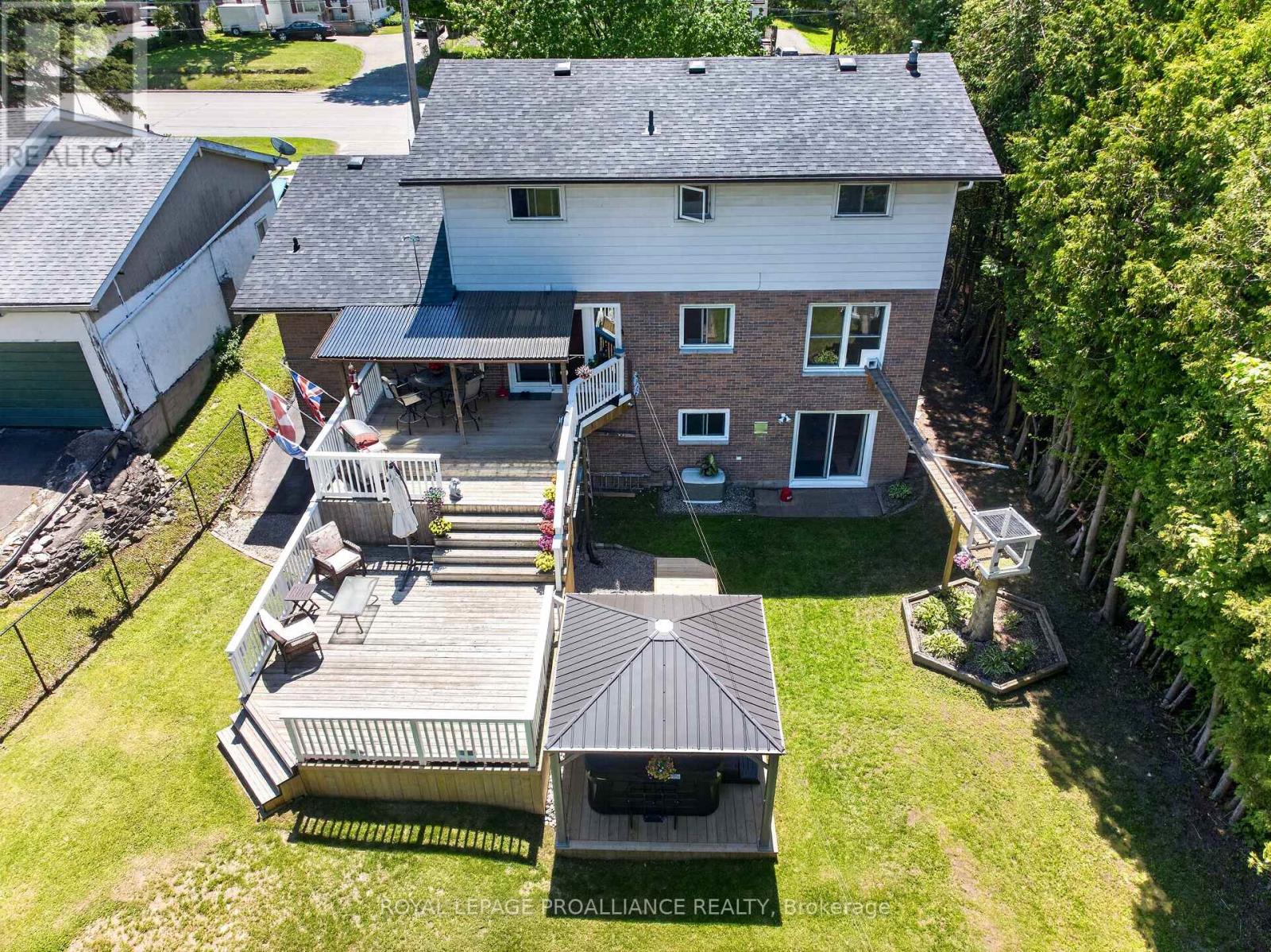 393 STEWART BOULEVARD - 40