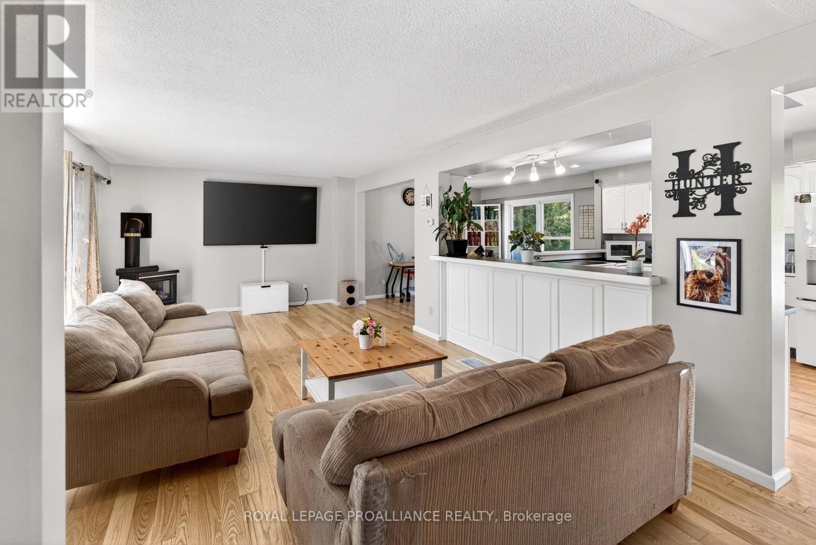 393 STEWART BOULEVARD - 6