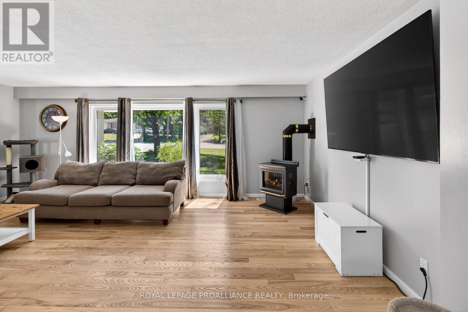 393 STEWART BOULEVARD - 7