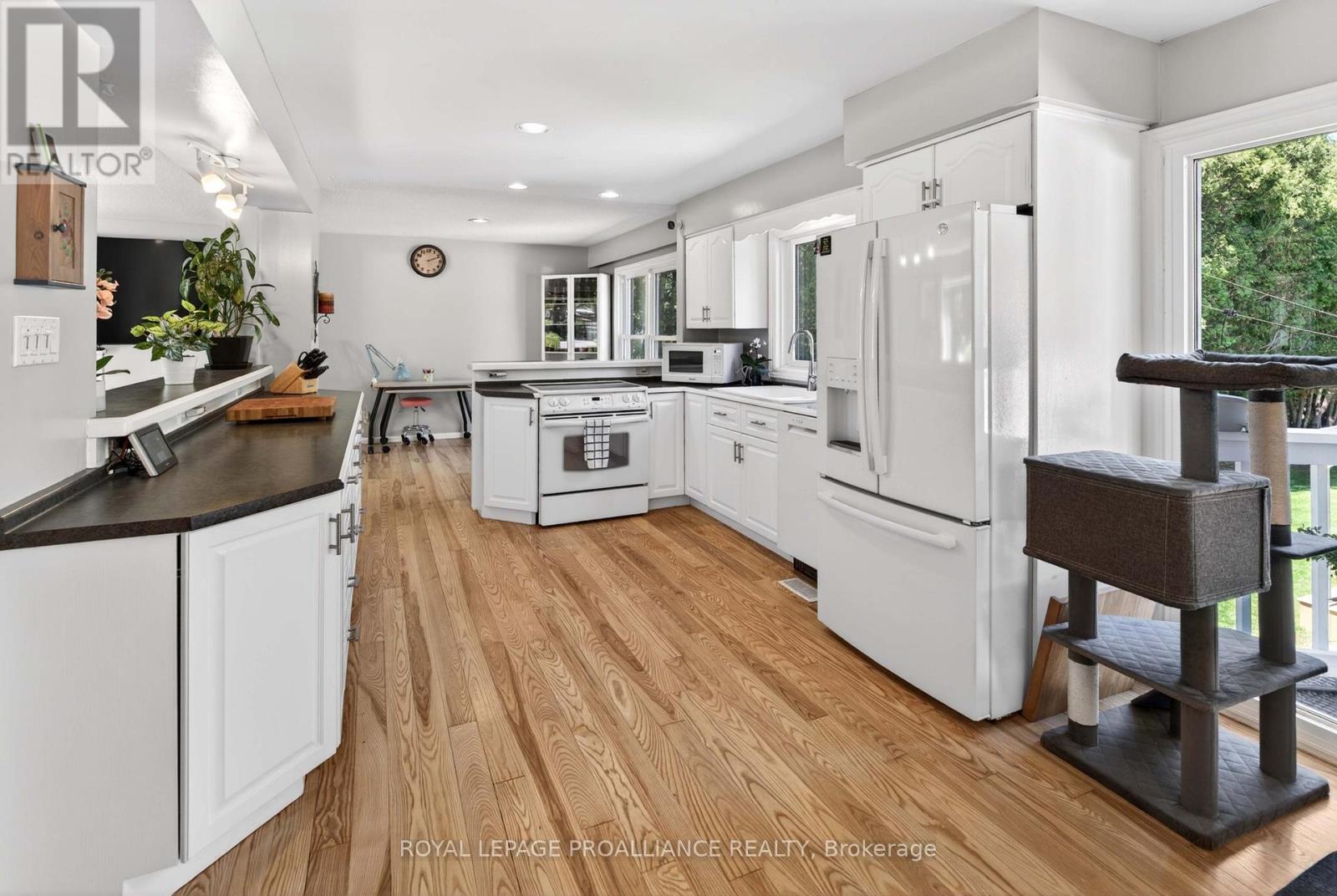 393 STEWART BOULEVARD - 8