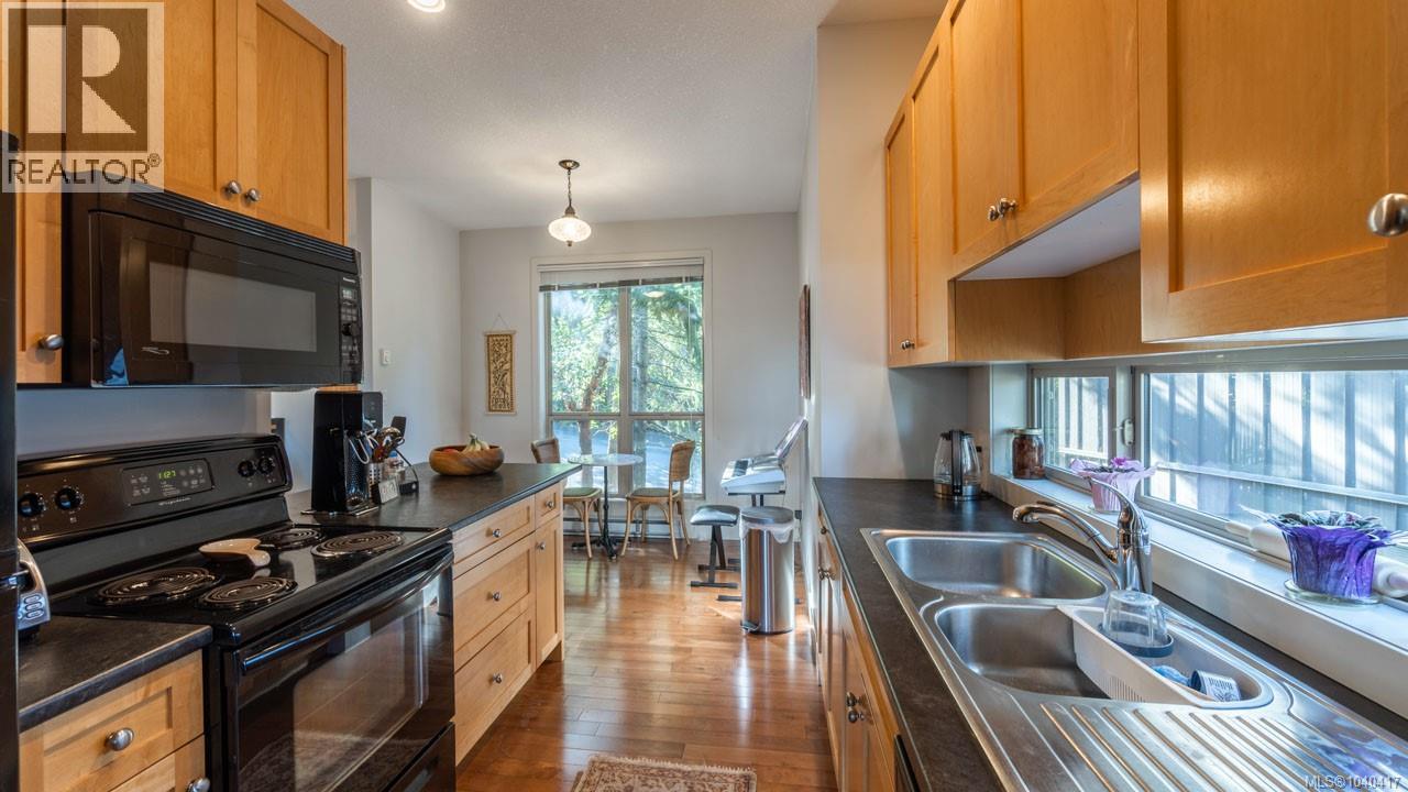 541 Charfinch Pl - 2
